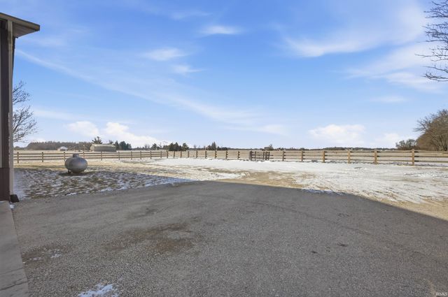 6201 S Cowan Road, Muncie, IN 47302