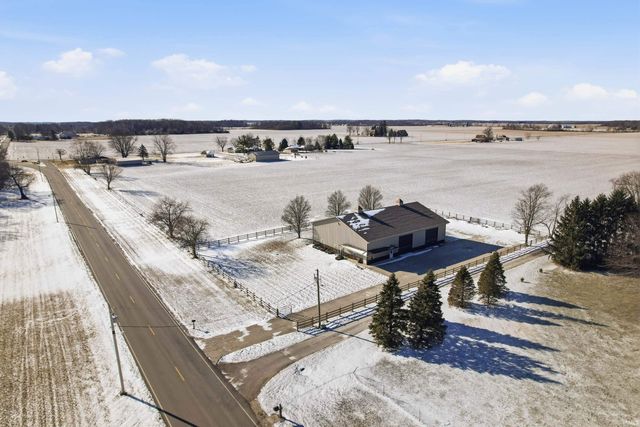 6201 S Cowan Road, Muncie, IN 47302