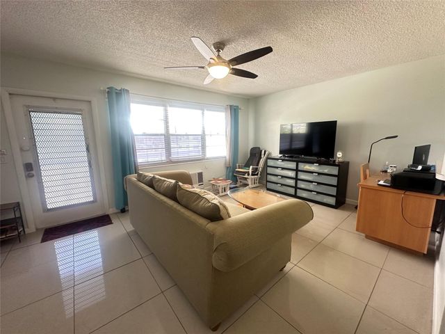 84 Farnham D 84, Deerfield Beach, FL 33442