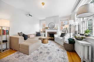 31 Concord Ave 10A, Cambridge, MA 02138