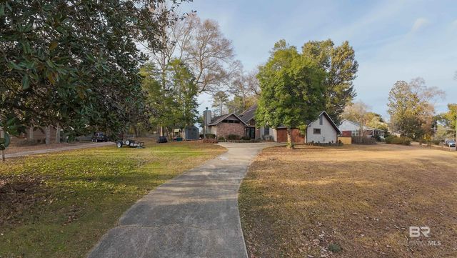 14333 Oak Knoll Drive, Bay Minette, AL 36507