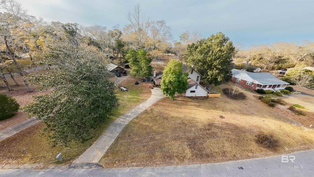 14333 Oak Knoll Drive, Bay Minette, AL 36507