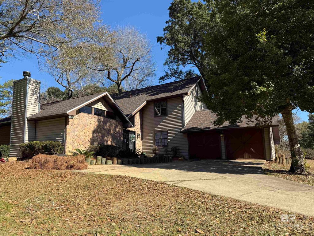 14333 Oak Knoll Drive, Bay Minette, AL 36507