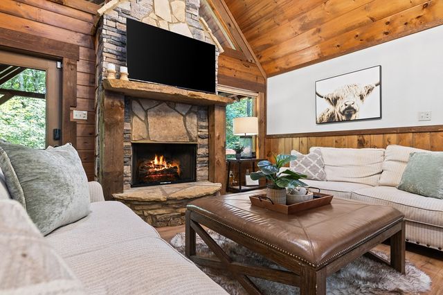 930 Power Dam Road, Blue Ridge, GA 30513