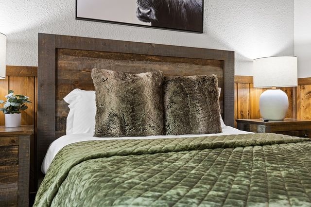 930 Power Dam Road, Blue Ridge, GA 30513