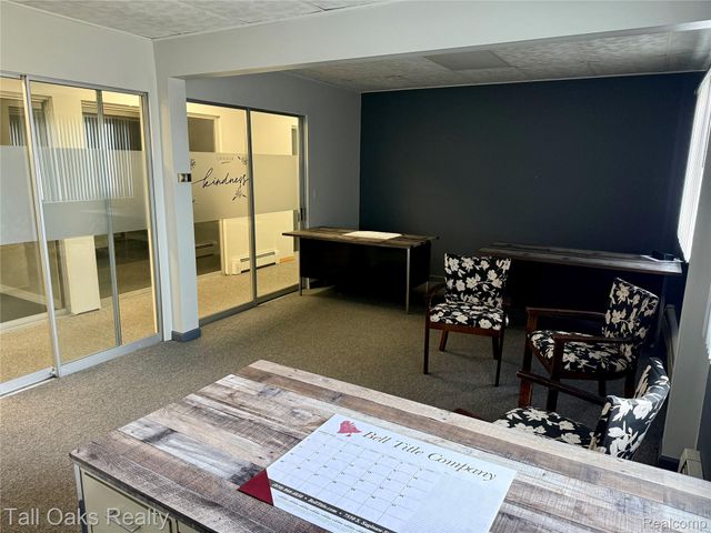 5046 DAVISON Road, Burton, MI 48509