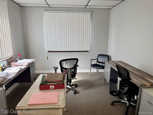 5046 DAVISON Road, Burton, MI 48509