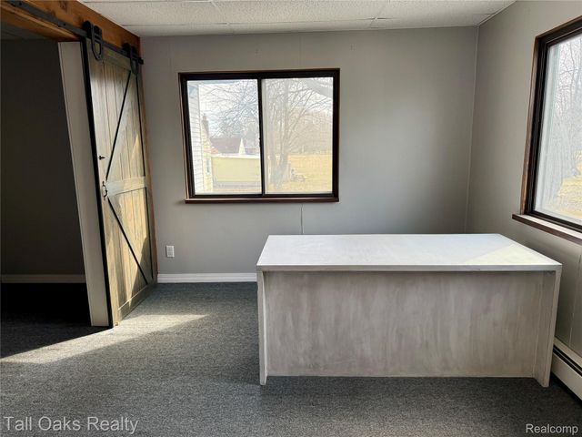 5046 DAVISON Road, Burton, MI 48509