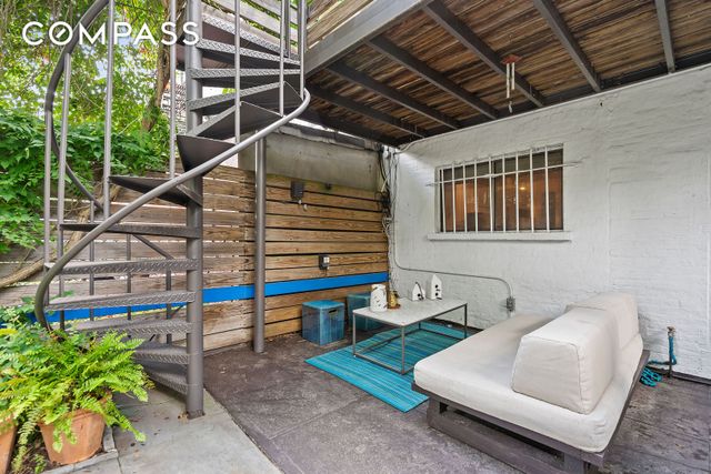 6 Virginia Place, New York City, NY 11213