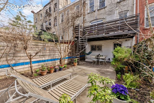 6 Virginia Place, New York City, NY 11213