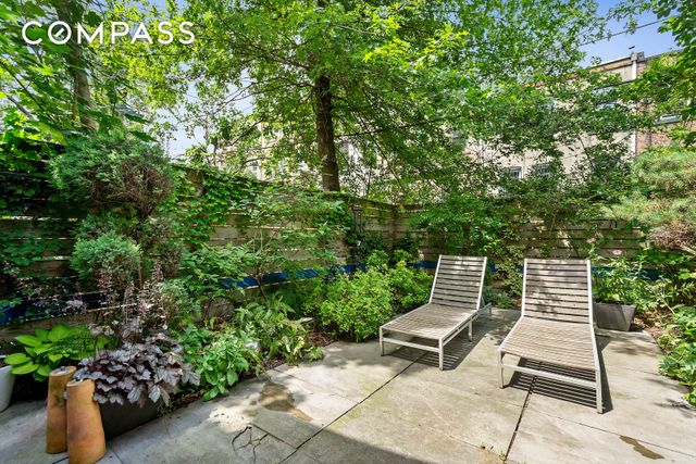 6 Virginia Place, New York City, NY 11213