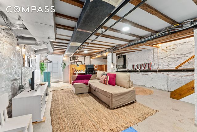 6 Virginia Place, New York City, NY 11213