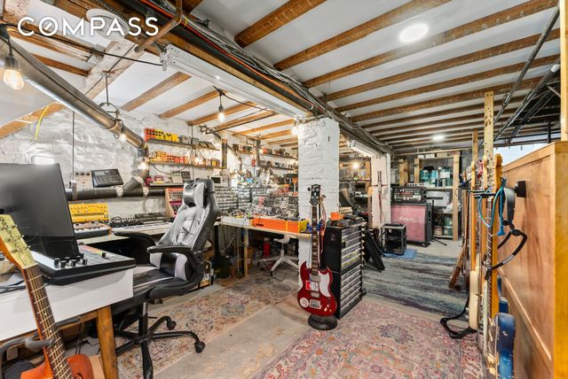 6 Virginia Place, New York City, NY 11213