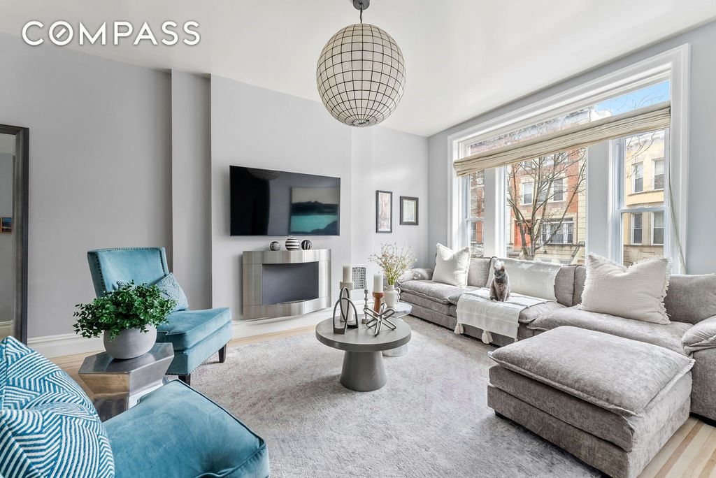 6 Virginia Place, New York City, NY 11213