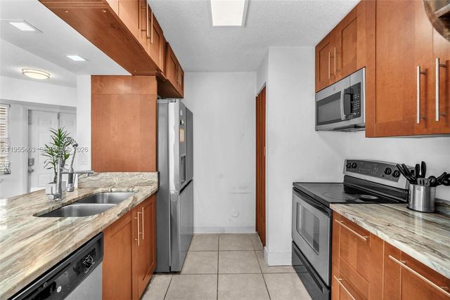 8606 SW 3rd Street 103, Pembroke Pines, FL 33025