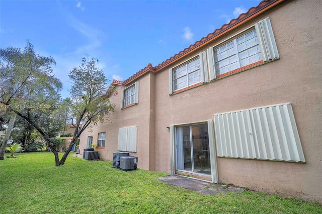 8606 SW 3rd Street 103, Pembroke Pines, FL 33025