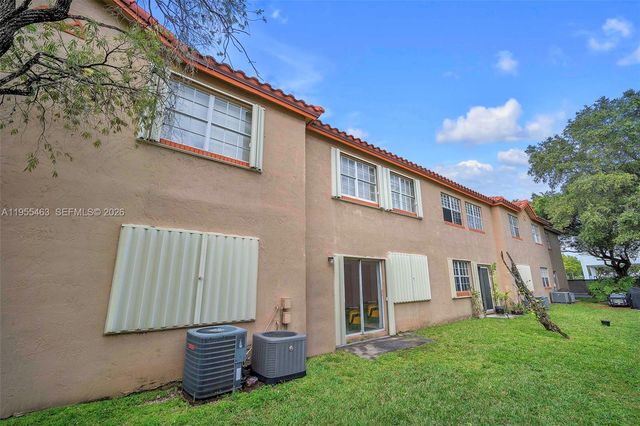8606 SW 3rd Street 103, Pembroke Pines, FL 33025