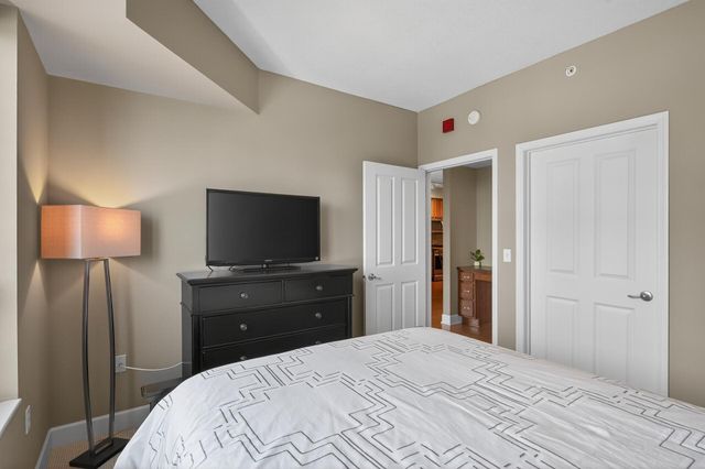 500 E Grant Street 709, Minneapolis, MN 55404