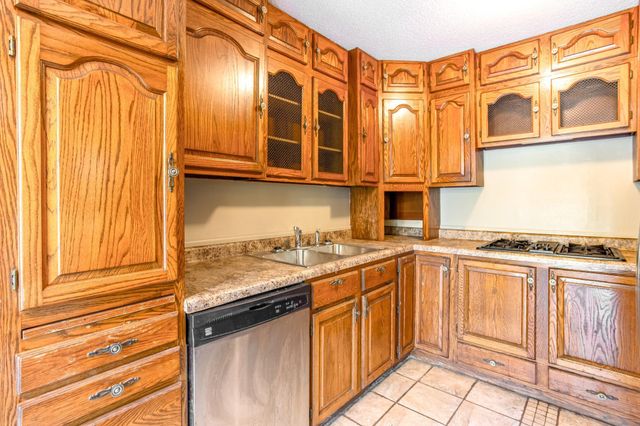 2008 Yellowstone Trail, Brooklyn Park, MN 55444