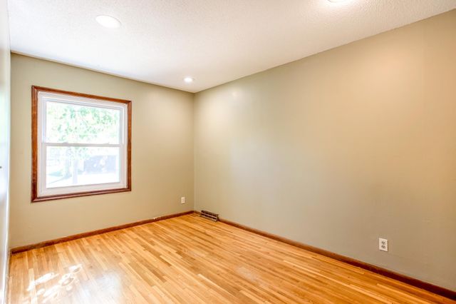 2008 Yellowstone Trail, Brooklyn Park, MN 55444