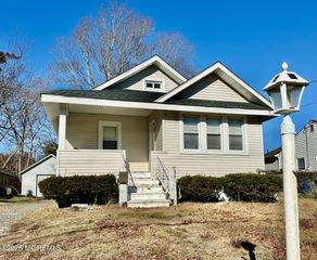 139 Otis Avenue, Tuckerton, NJ 08087