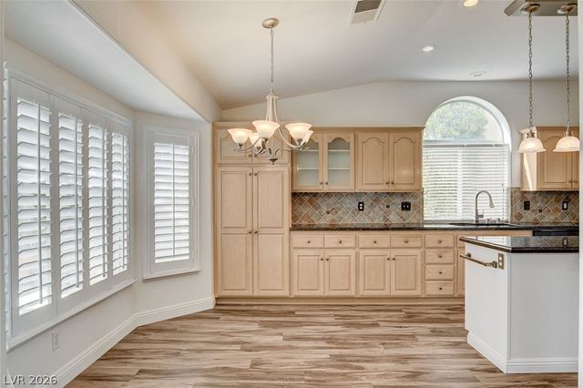 7901 Waterfalls Avenue, Las Vegas, NV 89128