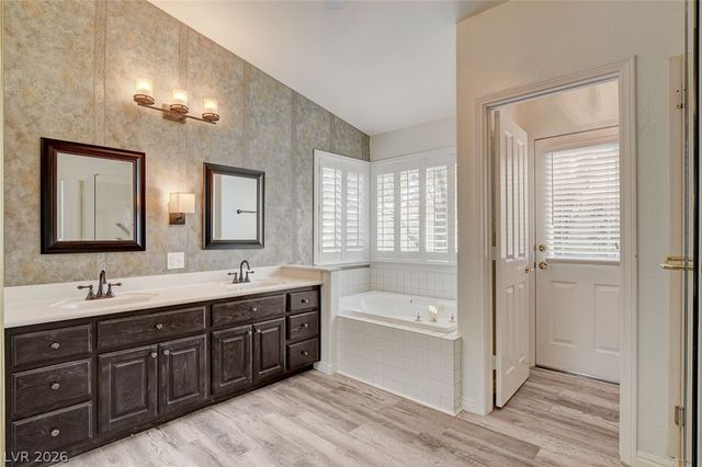 7901 Waterfalls Avenue, Las Vegas, NV 89128