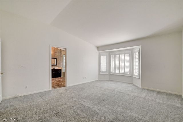 7901 Waterfalls Avenue, Las Vegas, NV 89128