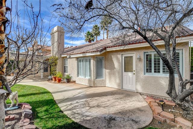 7901 Waterfalls Avenue, Las Vegas, NV 89128