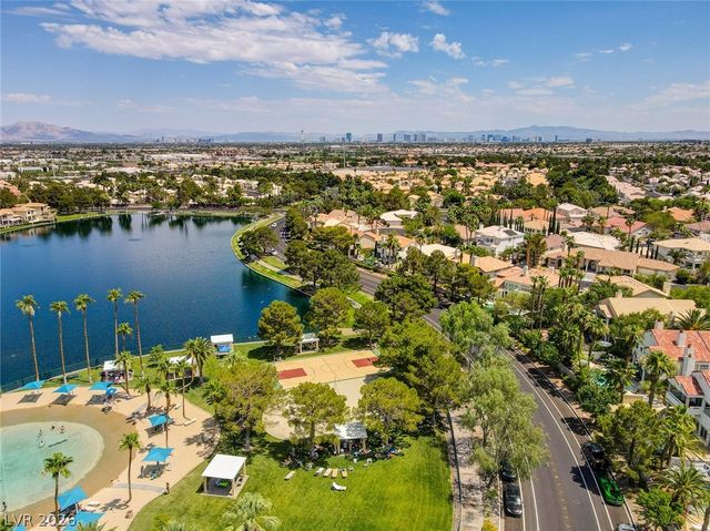 7901 Waterfalls Avenue, Las Vegas, NV 89128