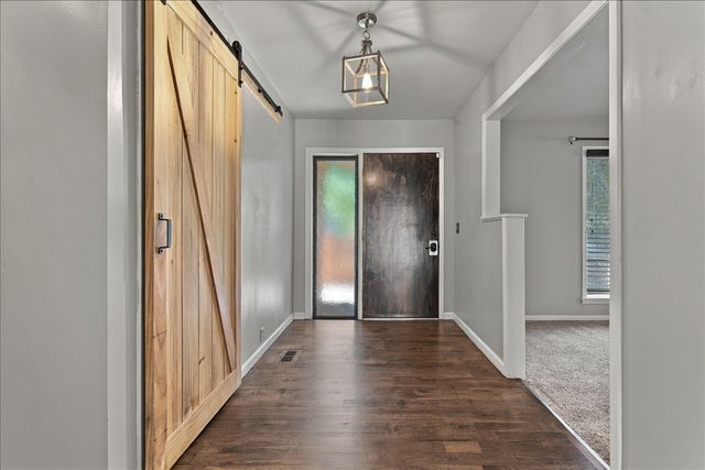 5811 E 61st Place, Tulsa, OK 74136