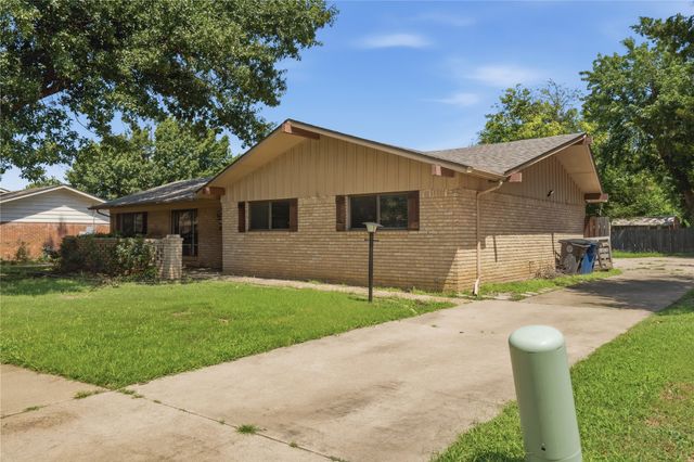 5811 E 61st Place, Tulsa, OK 74136