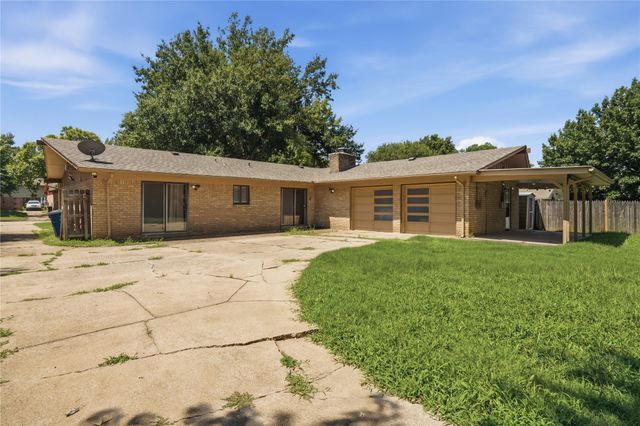 5811 E 61st Place, Tulsa, OK 74136