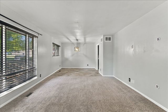 5811 E 61st Place, Tulsa, OK 74136