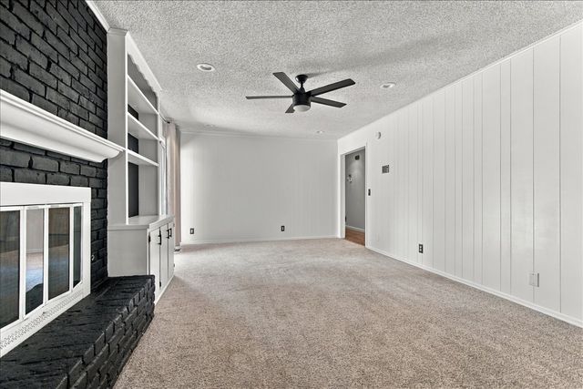 5811 E 61st Place, Tulsa, OK 74136