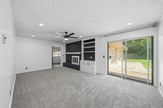 5811 E 61st Place, Tulsa, OK 74136