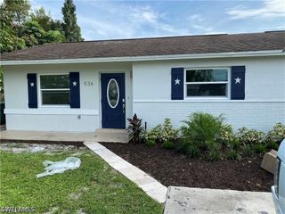 536 101st AVE N, Naples, FL 34108