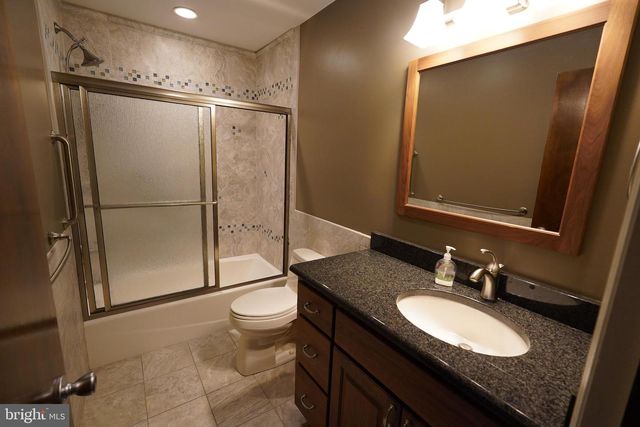 212 SENECA CIR, State College, PA 16801