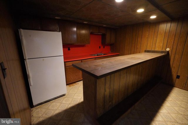 212 SENECA CIR, State College, PA 16801