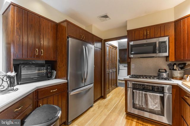 212 SENECA CIR, State College, PA 16801