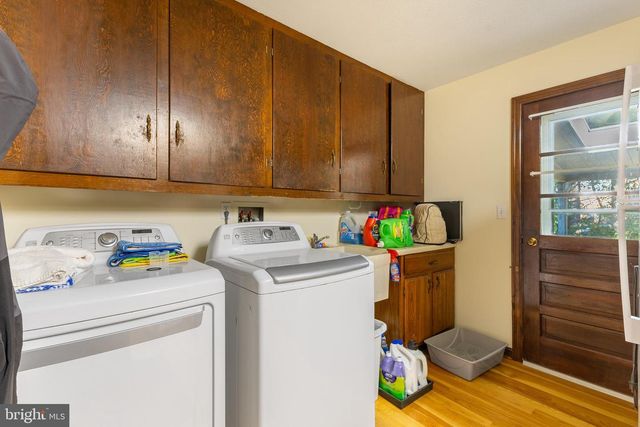 212 SENECA CIR, State College, PA 16801