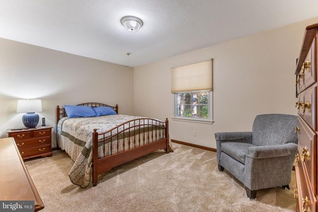 212 SENECA CIR, State College, PA 16801