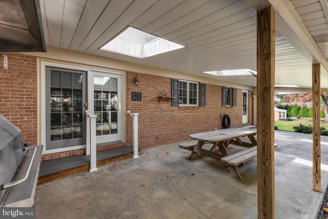 212 SENECA CIR, State College, PA 16801