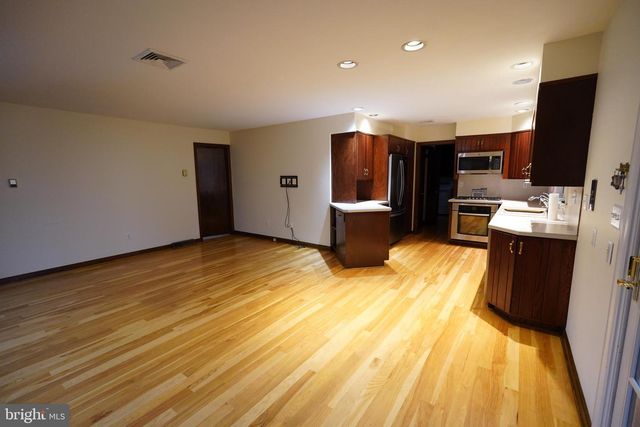 212 SENECA CIR, State College, PA 16801