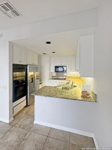 210 Circle St Apt 5, Alamo Heights, TX 78209