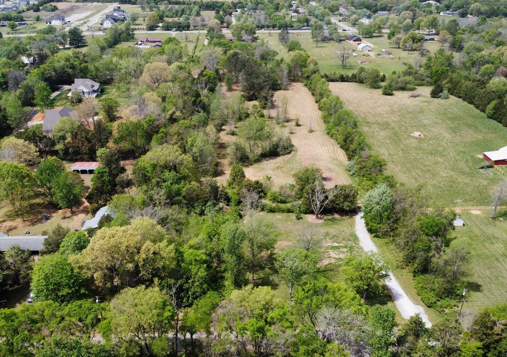 628 Burnett Rd, Mount Juliet, TN 37122