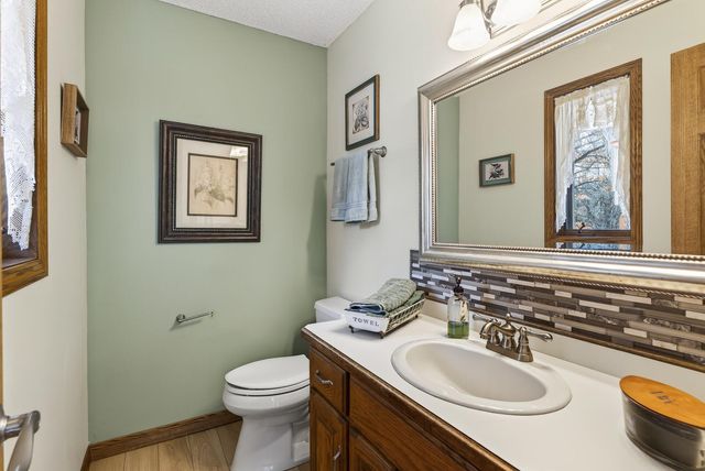 21169 York Street NW, Elk River, MN 55330