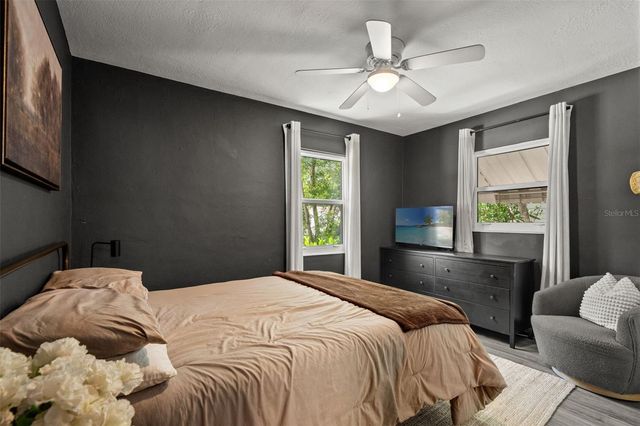 315 W LAMBRIGHT STREET, Tampa, FL 33604