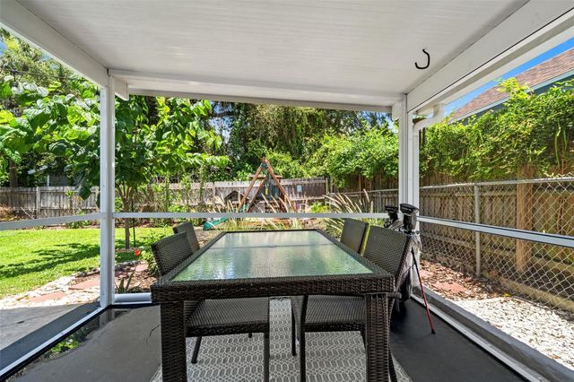 315 W LAMBRIGHT STREET, Tampa, FL 33604