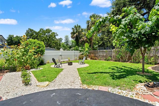 315 W LAMBRIGHT STREET, Tampa, FL 33604